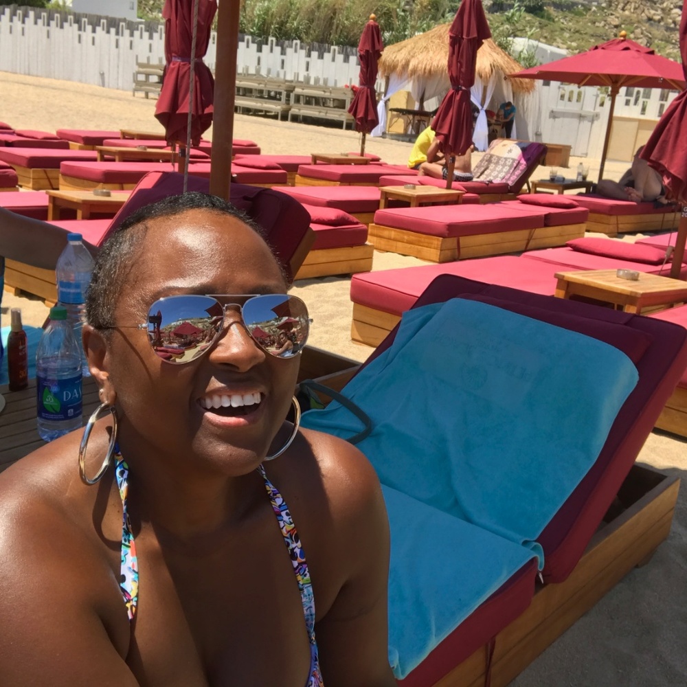 Meet your Posher, Edwina